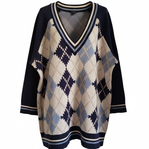 Torrid Navy and White Argyle V-Neck Sweater - Picture 1 of 4